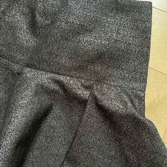 Black sparkly skirt - Picture 2 of 2